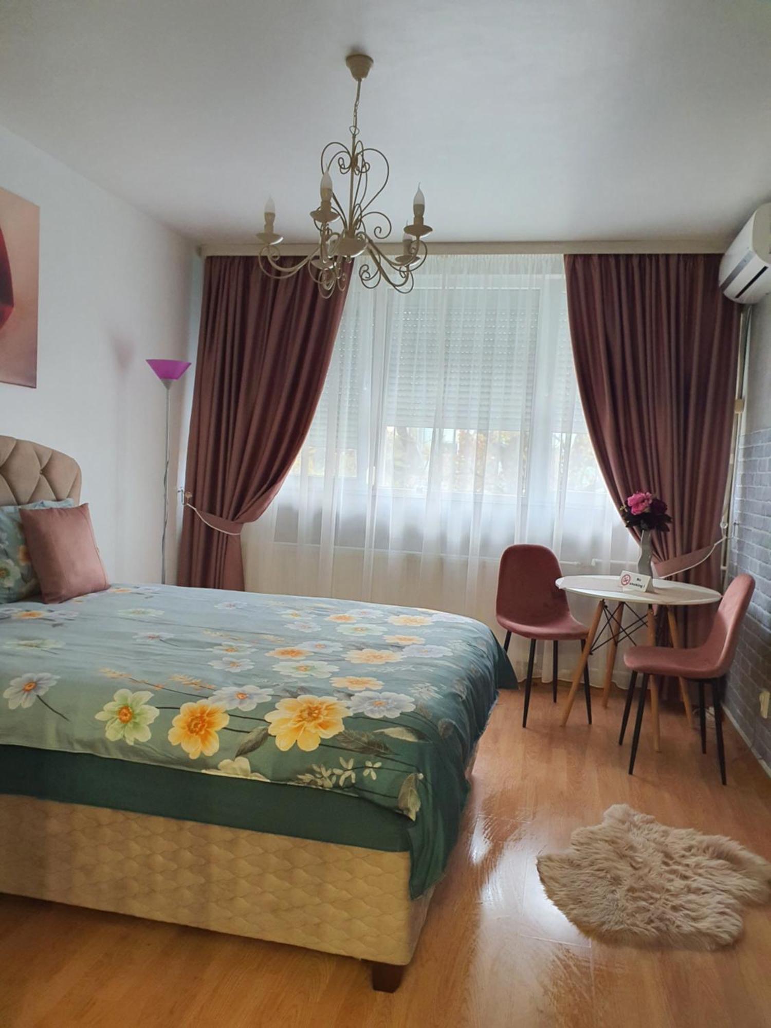 Chic Apartment- Place To Remember Galati  Exterior photo