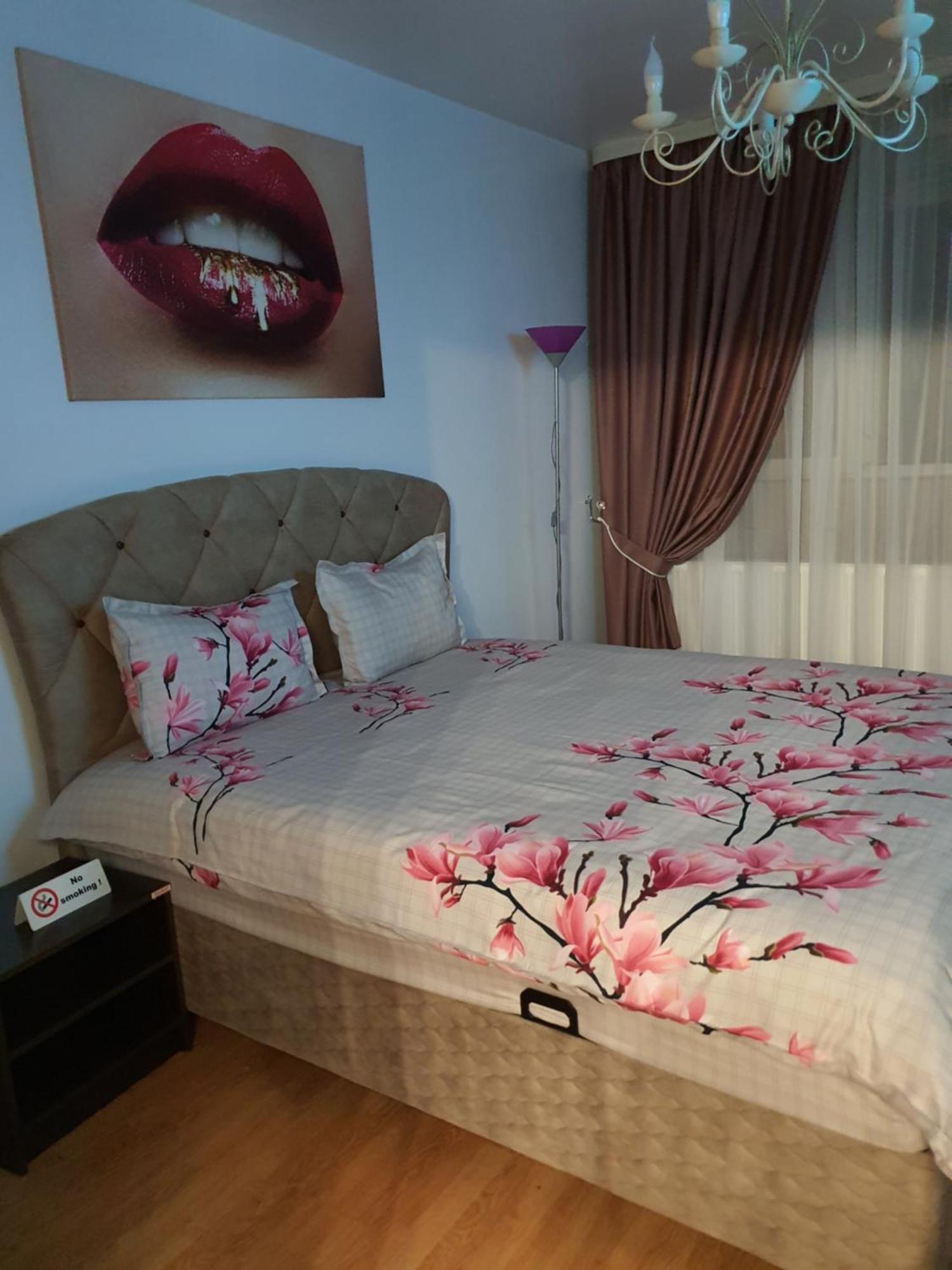 Chic Apartment- Place To Remember Galati  Exterior photo