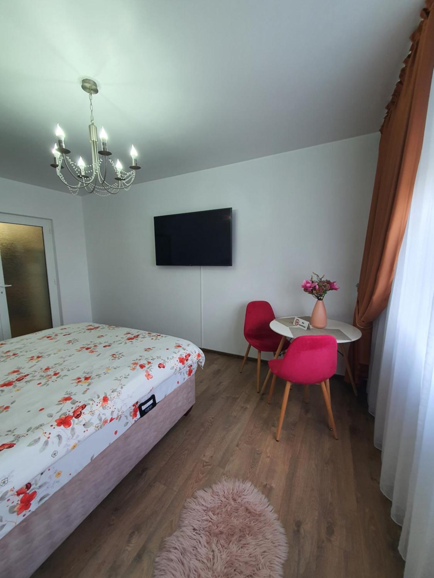 Chic Apartment- Place To Remember Galati  Exterior photo