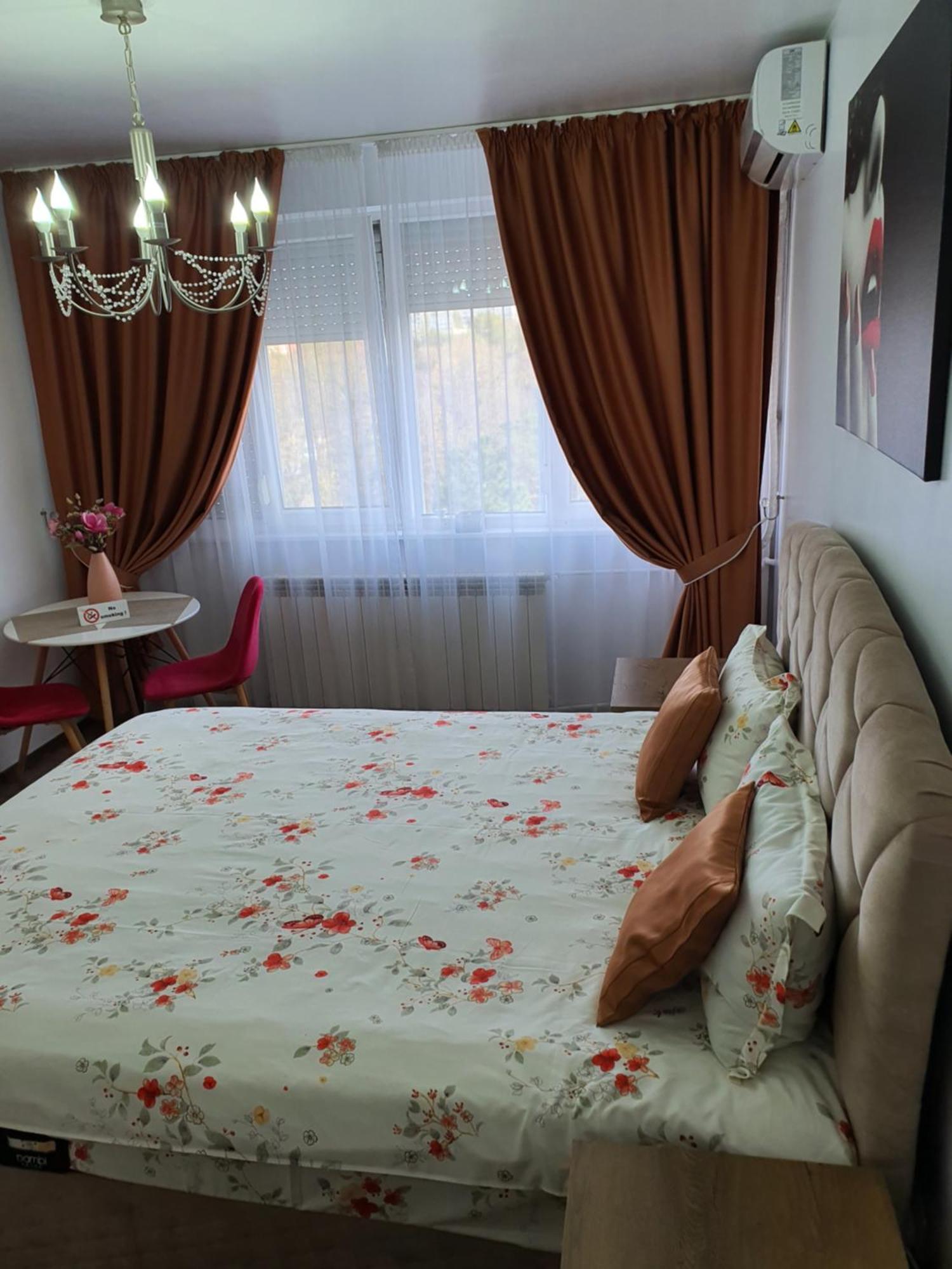 Chic Apartment- Place To Remember Galati  Exterior photo