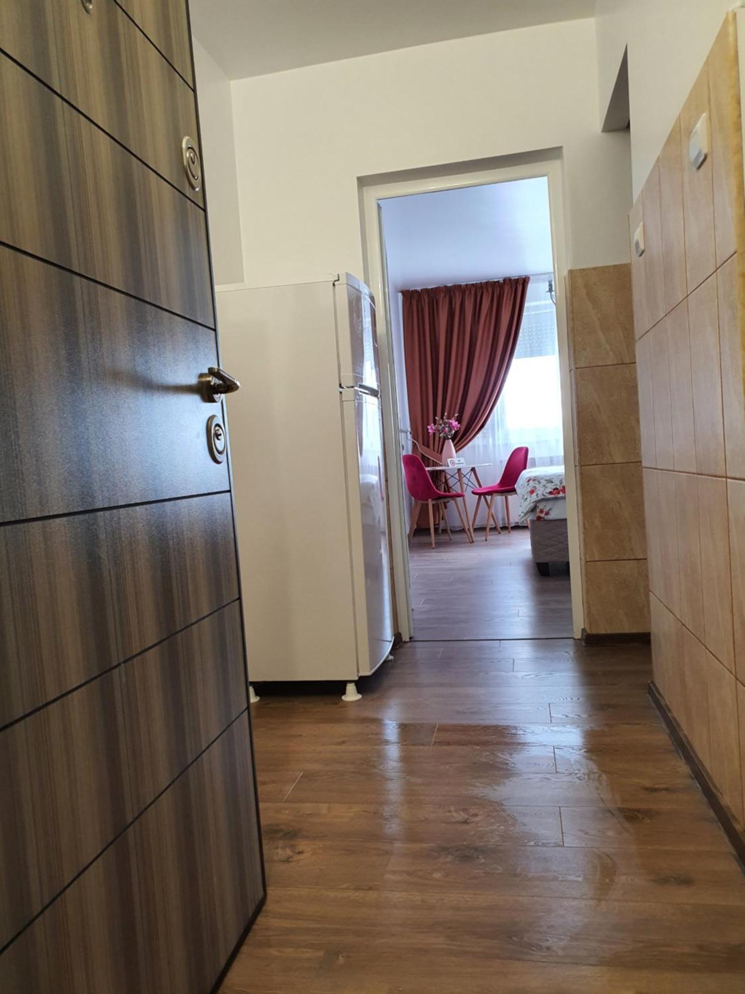 Chic Apartment- Place To Remember Galati  Exterior photo
