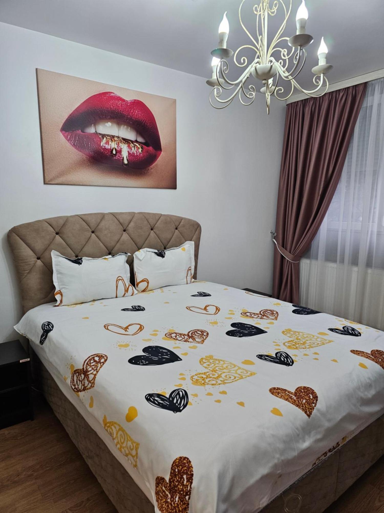 Chic Apartment- Place To Remember Galati  Exterior photo