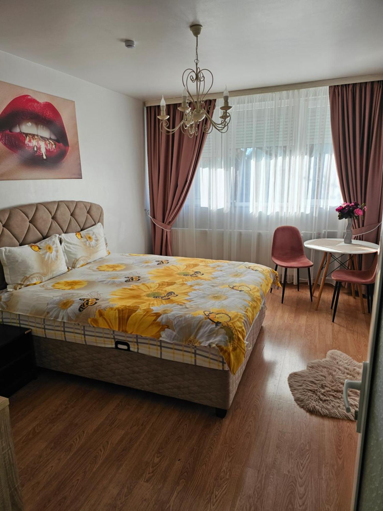 Chic Apartment- Place To Remember Galati  Exterior photo